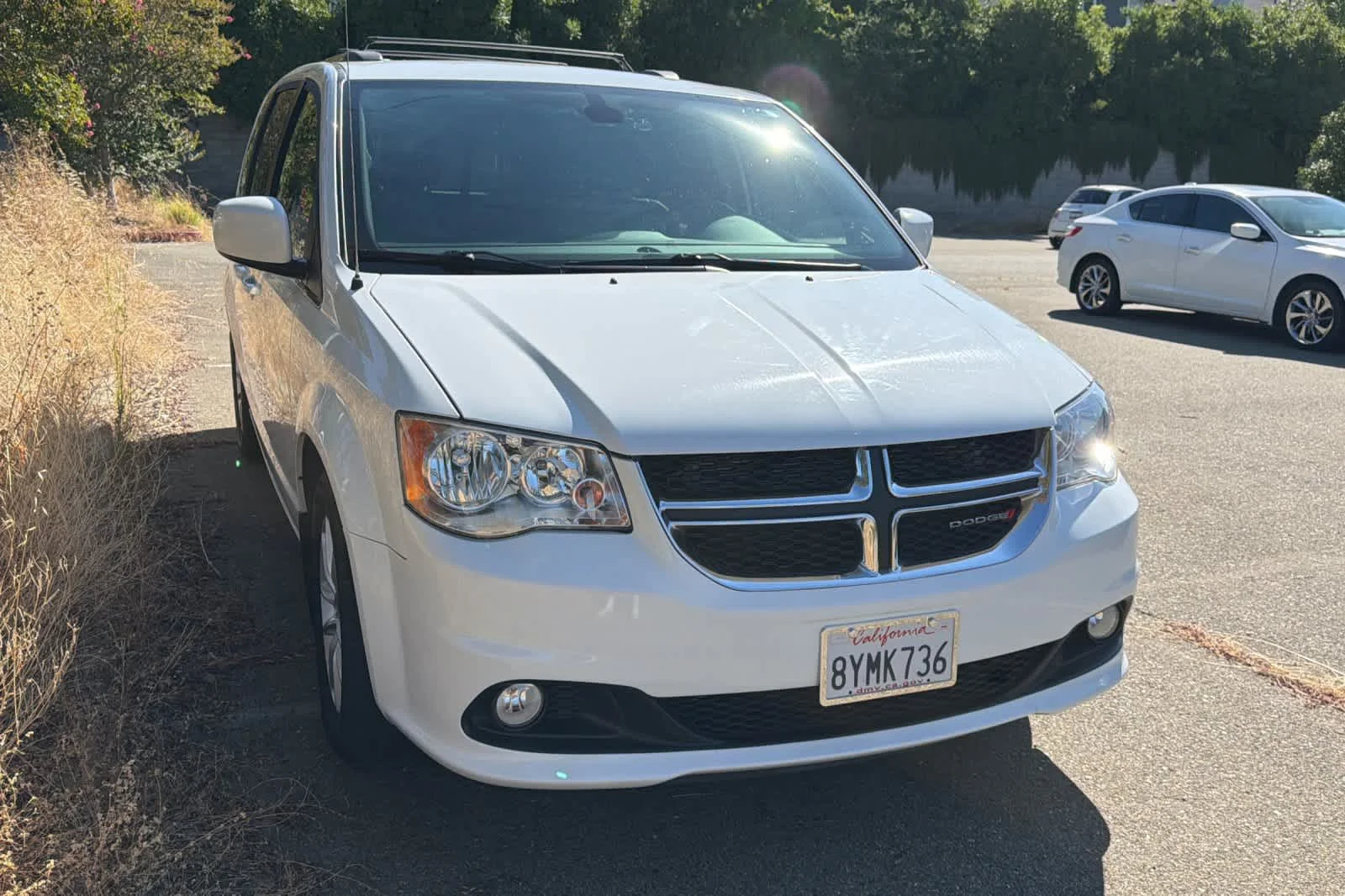 Used 2019 White Knuckle Clearcoat Dodge SXT image 3
