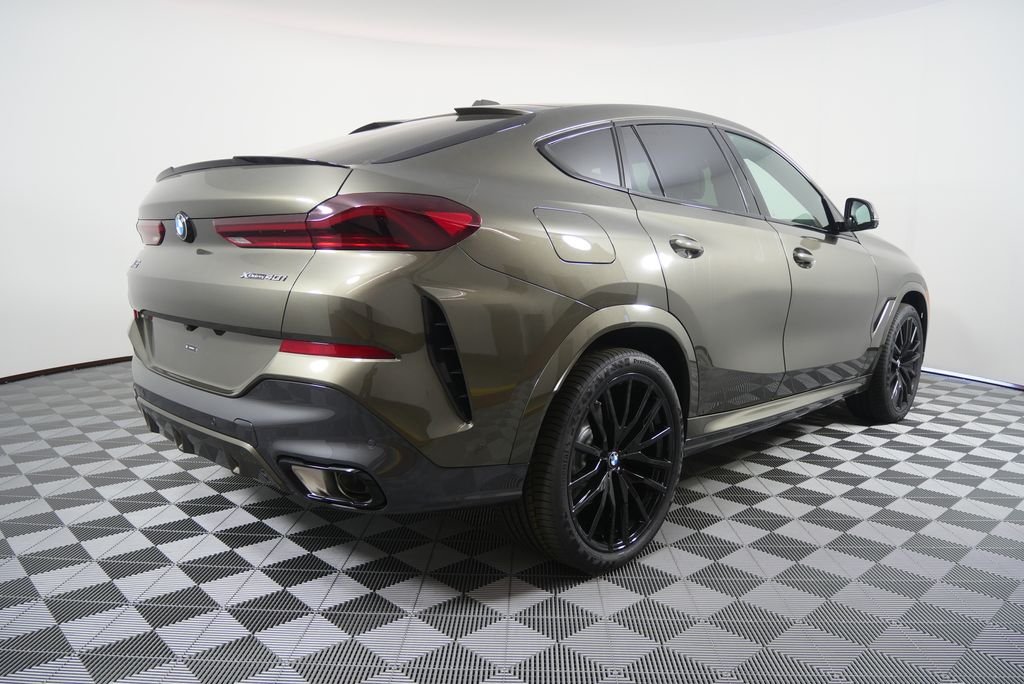 Used 2027 Green Metallic BMW xDrive40i image 3