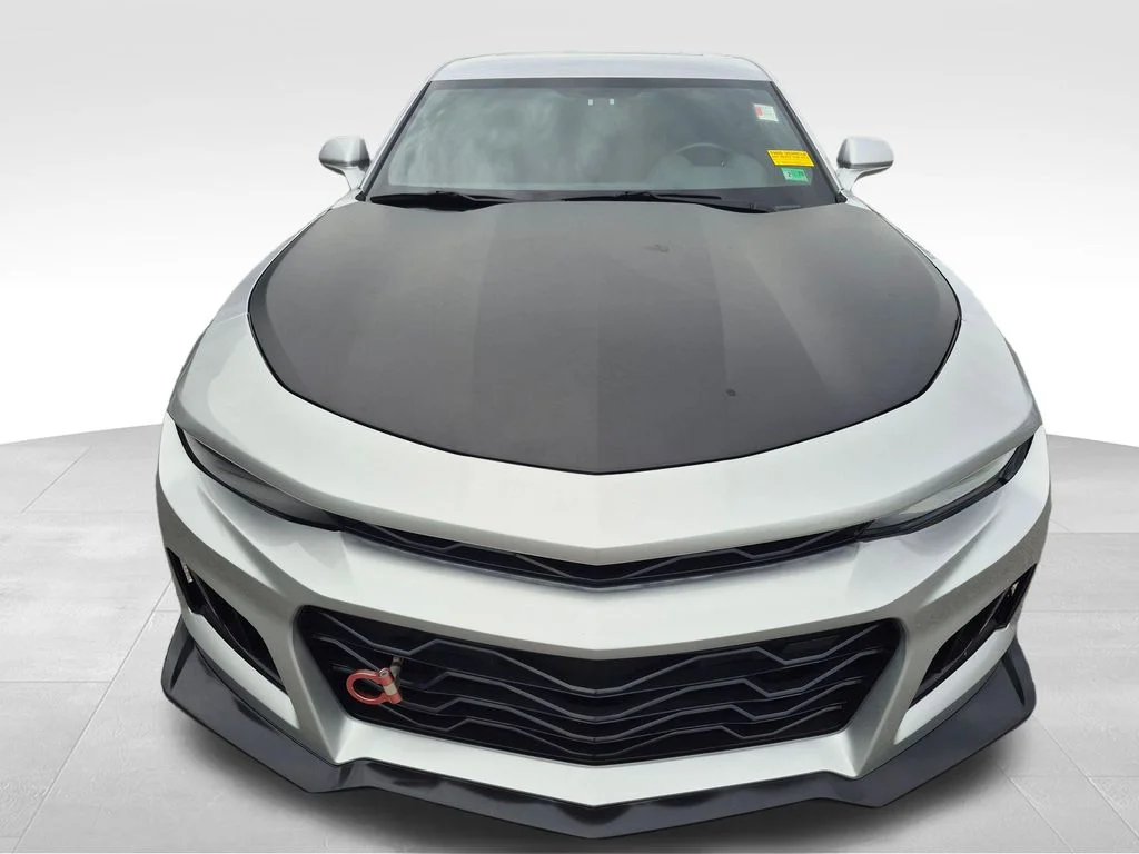 Used 2018 Silver Chevrolet 1LT image 8