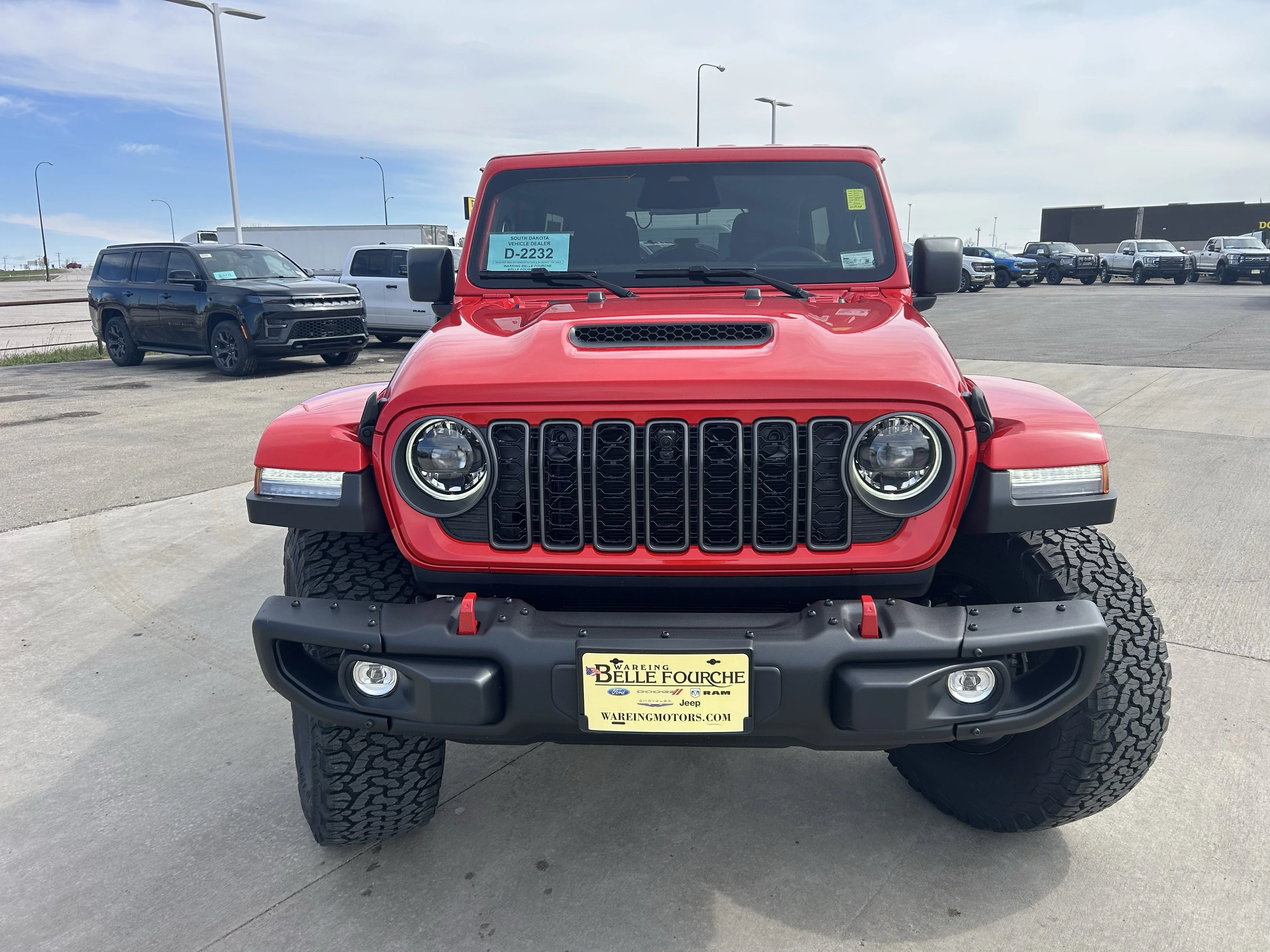 New 2026 Firecracker Red Clear-Coat Exterior Paint Jeep Rubicon X image 2