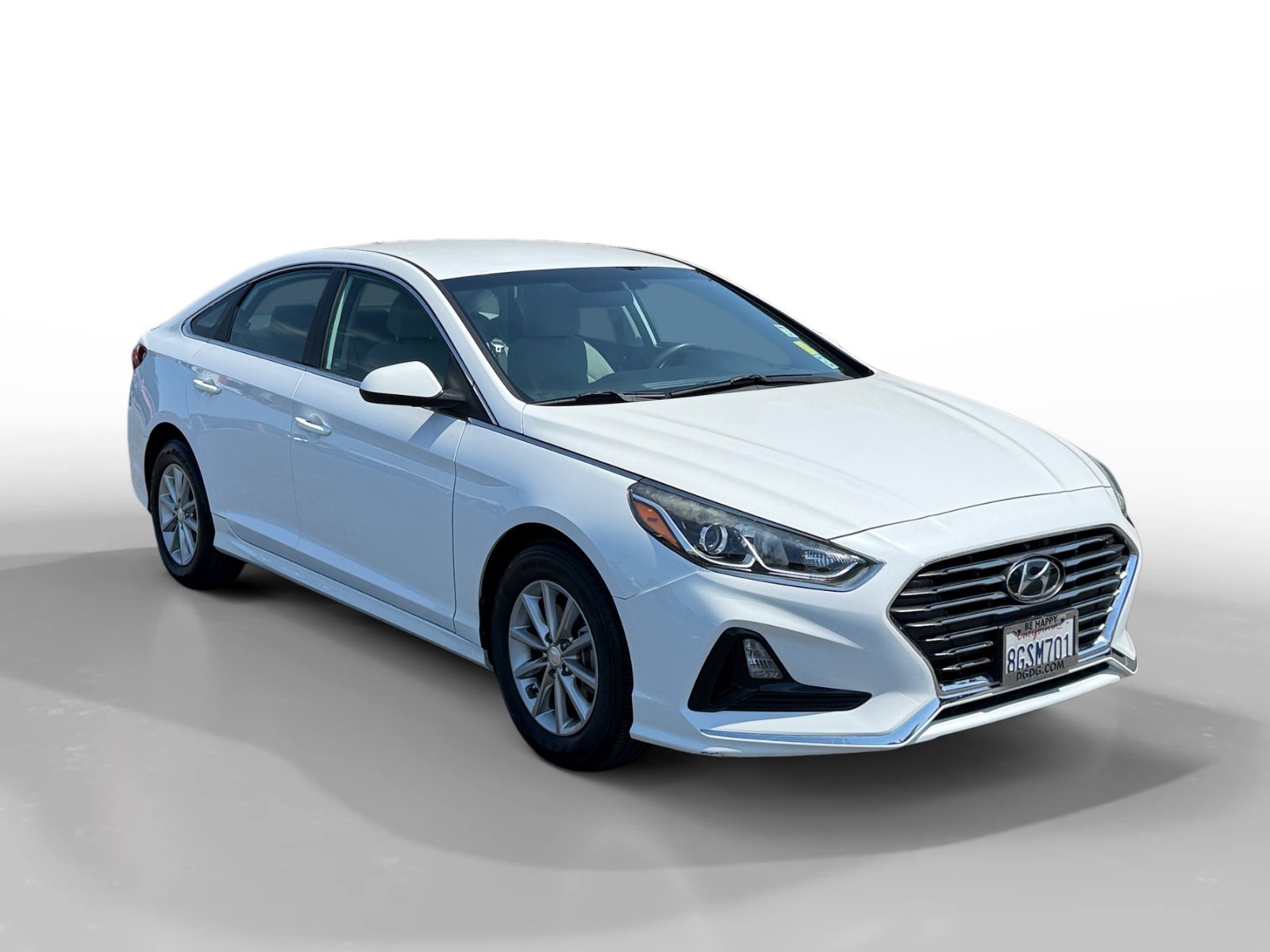 Used 2018 Quartz White Pearl Hyundai SE image 7
