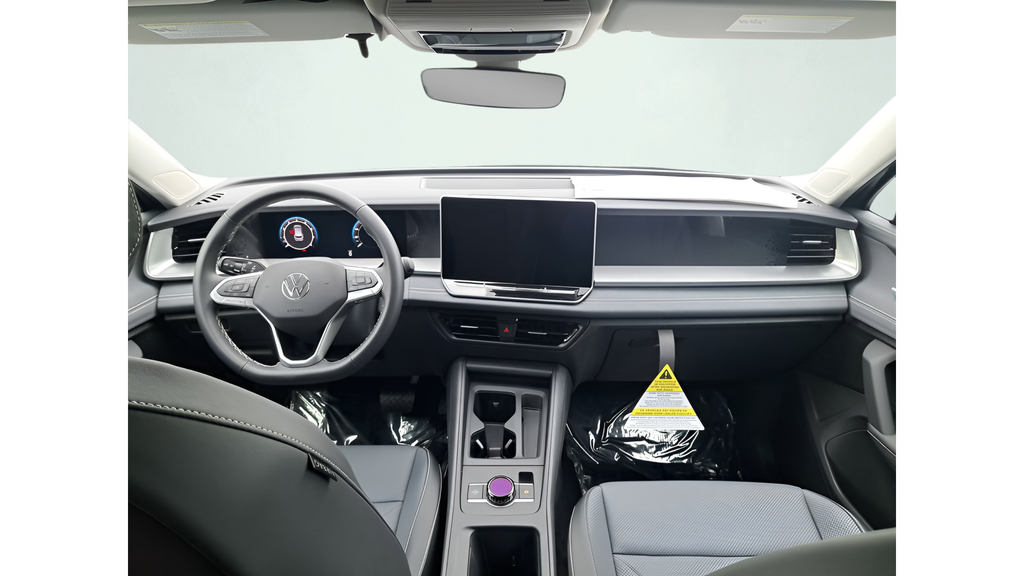 2025 Volkswagen Tiguan SE - Photo 17
