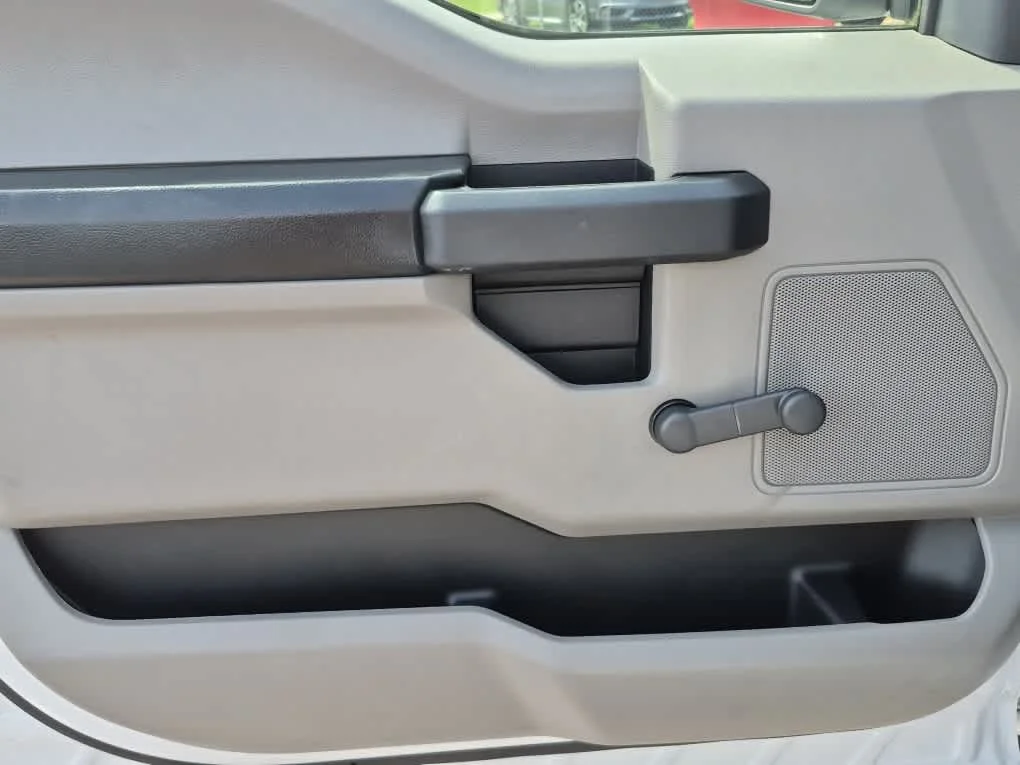 Used 2019 Oxford White Ford XL image 9