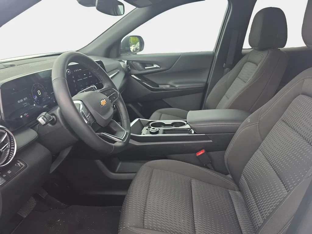 Used 2026 Summit White Chevrolet LT image 11