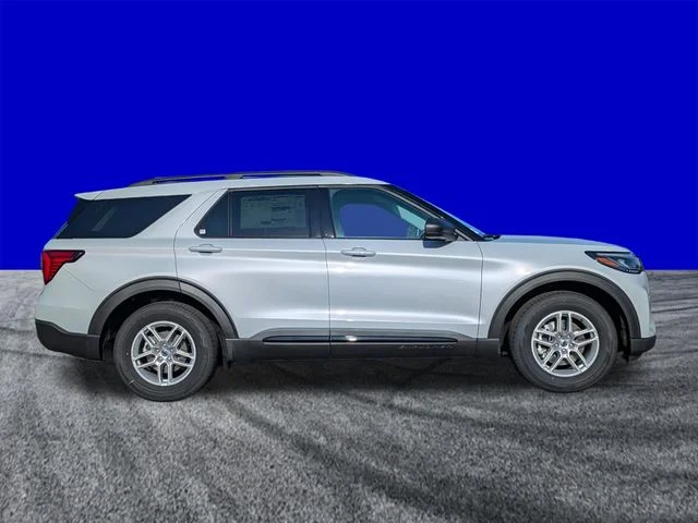 New 2026 Space White Metallic Ford Active image 3