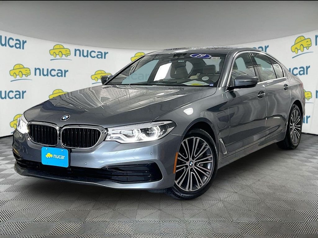 Used 2019 Blue BMW 530e xDrive iPerformance image 3