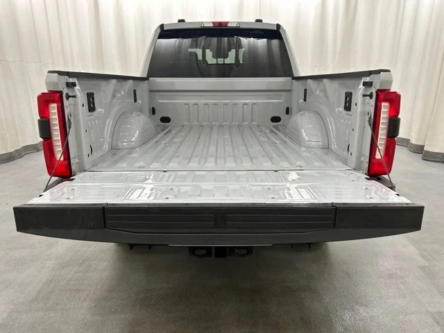 Used 2025 Gray Ford Lariat image 29