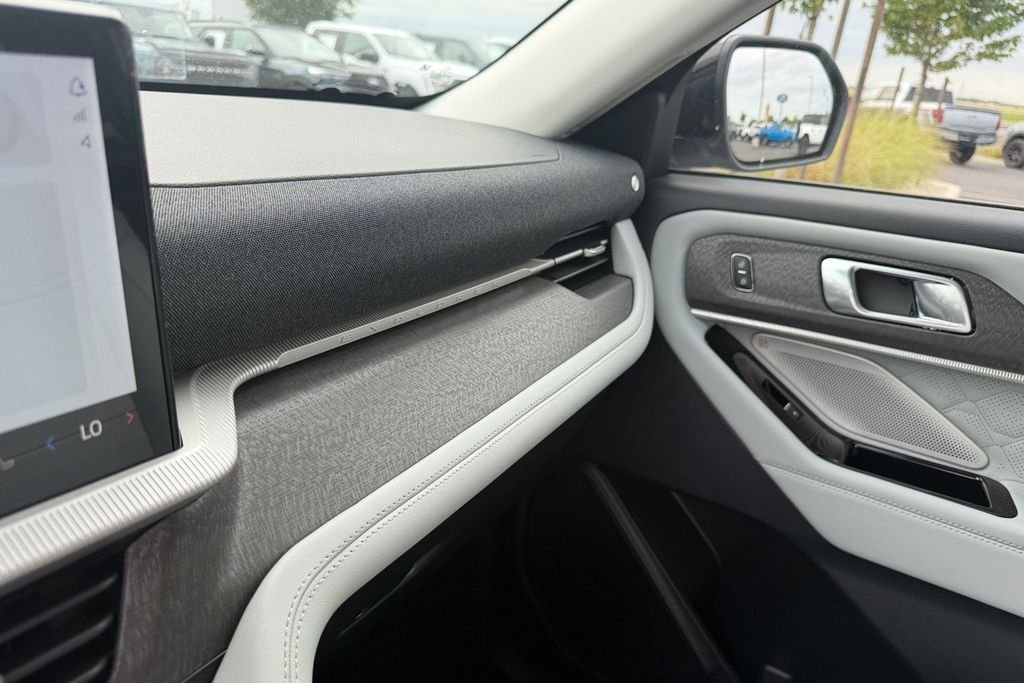 New 2026 Space White Metallic Ford Platinum™ image 21