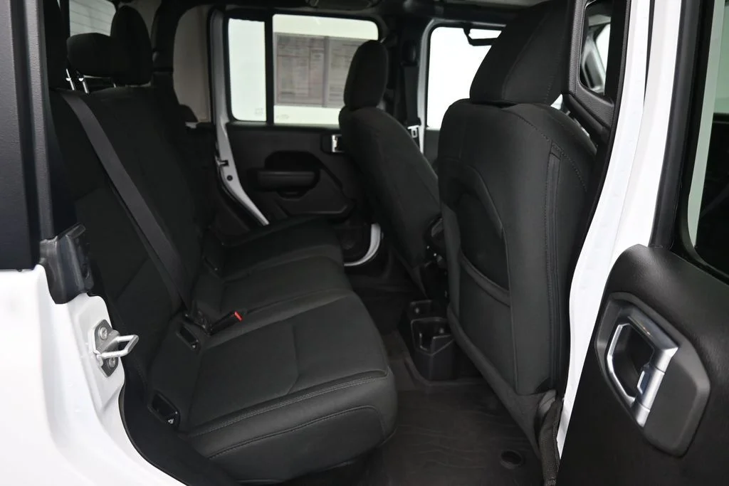 Used 2022 White Jeep Sport image 12