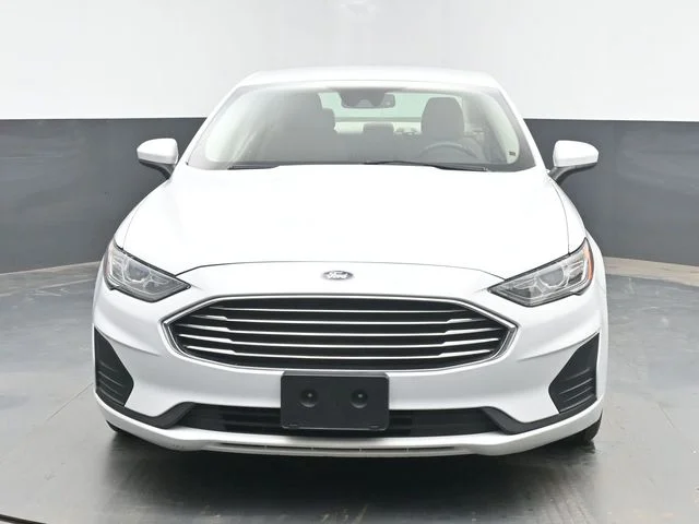Used 2019 Oxford White Ford SE image 3