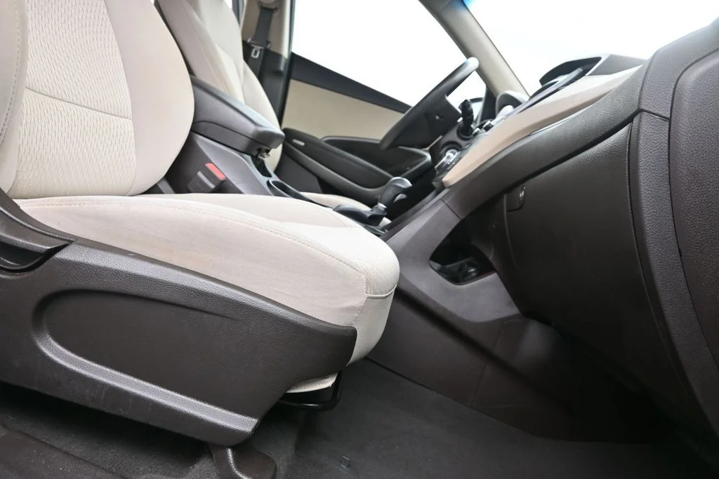 Used 2017 Frost White Hyundai 2.4 Base image 18