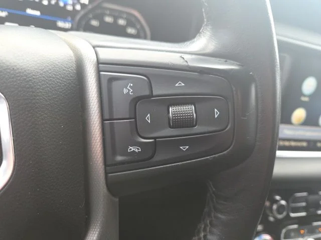 Used 2021 White Frost Tri-Coat GMC Denali image 22