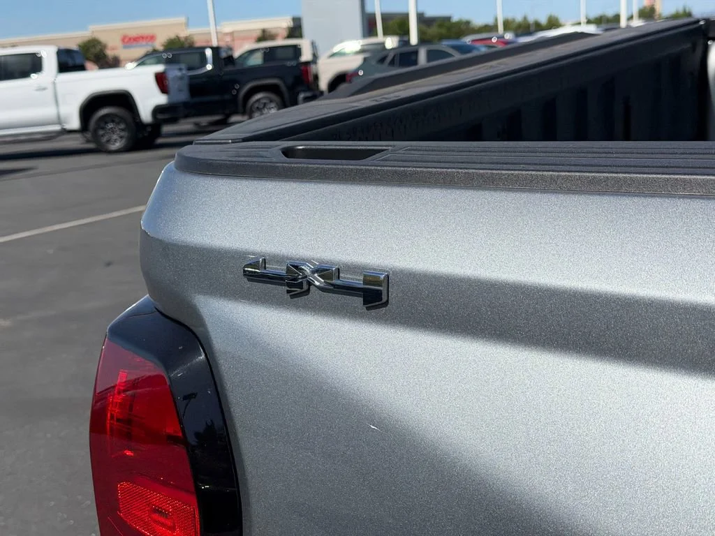 New 2026 Sterling Metallic GMC Elevation image 6