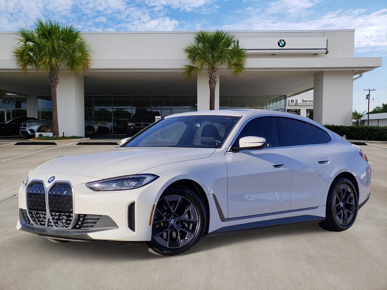 2023 BMW i4 eDrive35's photo