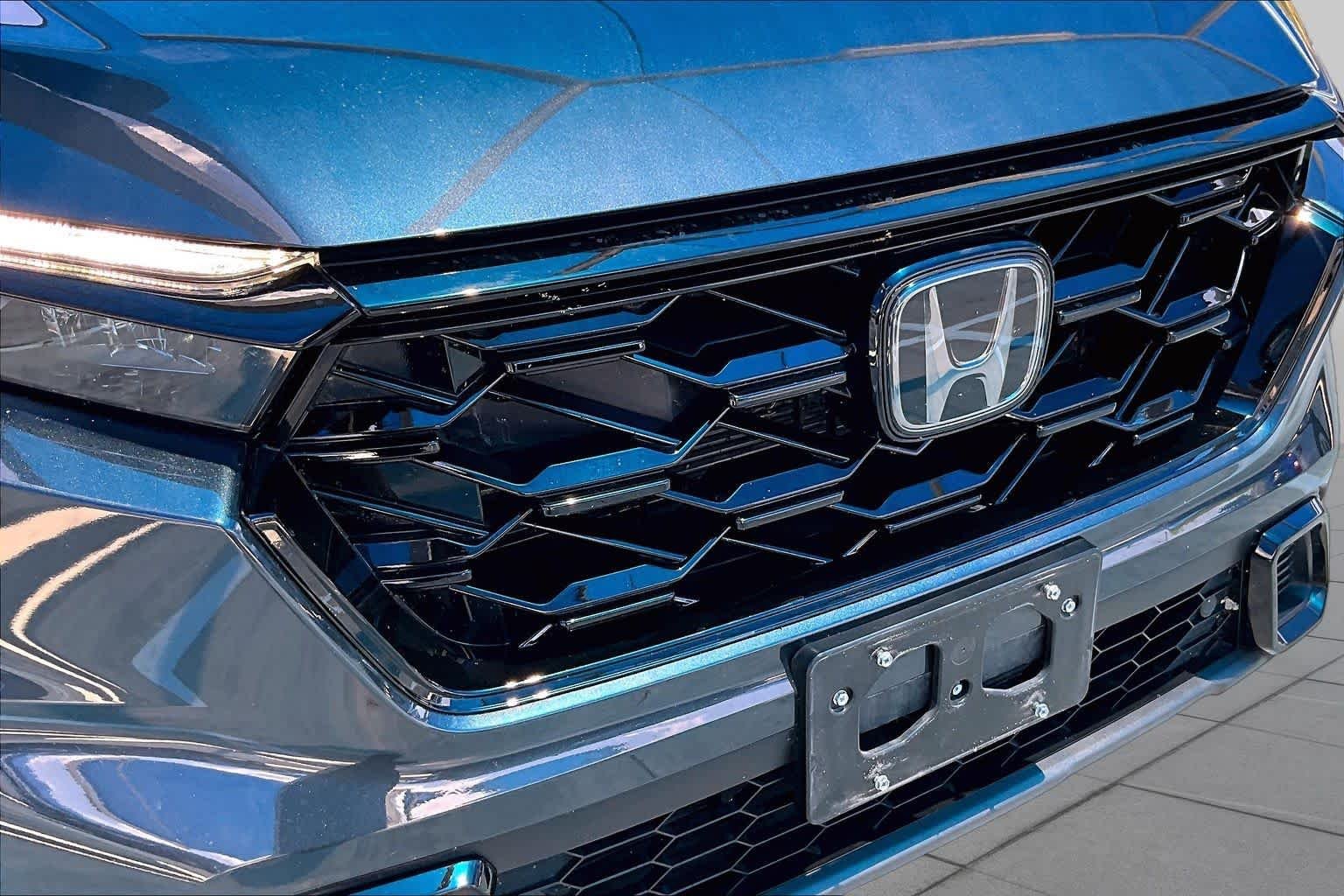 Used 2025 Meteorite Gray Metallic Honda Sport-L image 30