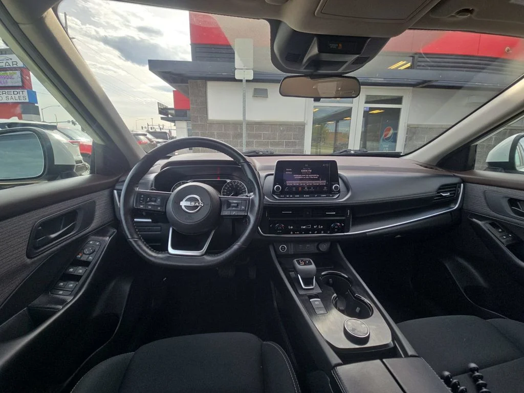Used 2023 White Nissan S image 43