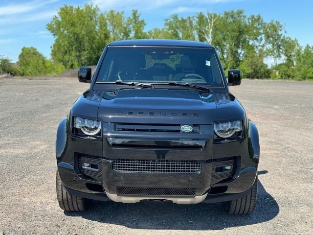 New 2024 Santorini Black LAND ROVER V8 image 8