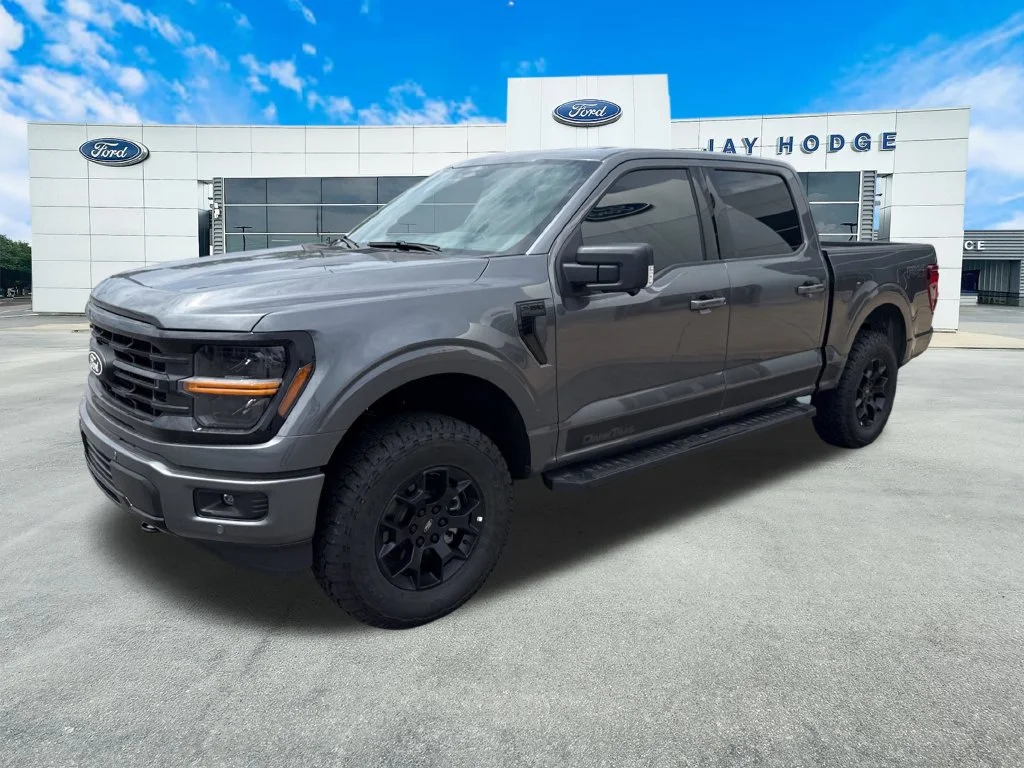New 2026 Carbonized Gray Metallic Ford XLT image 2