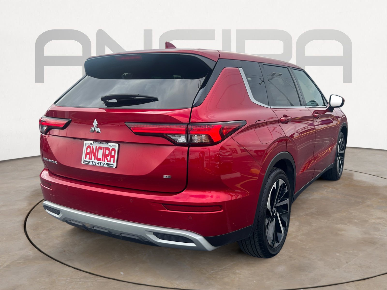 Used 2024 Diamond Red Mitsubishi SE image 10