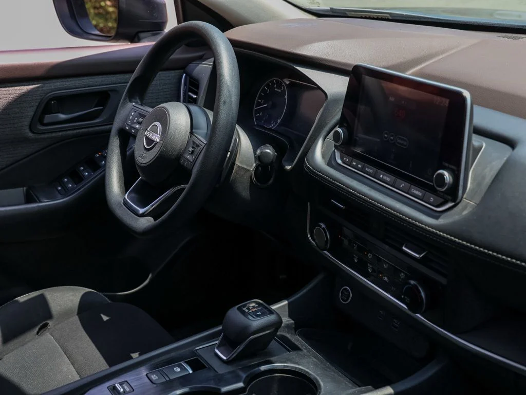 Used 2023 Gray Nissan S image 19