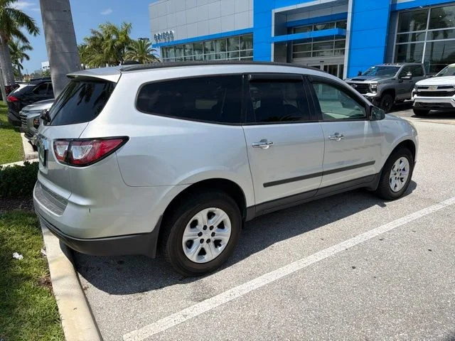 Used 2016 Silver Chevrolet LS image 3