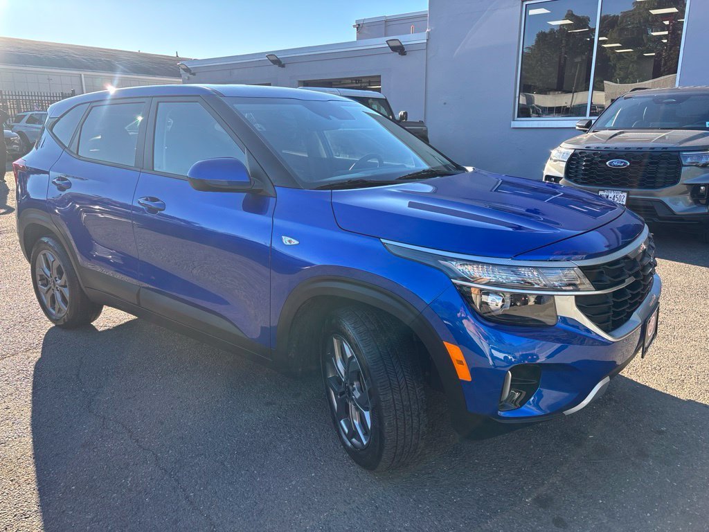 Used 2024 Blue Kia LX image 8