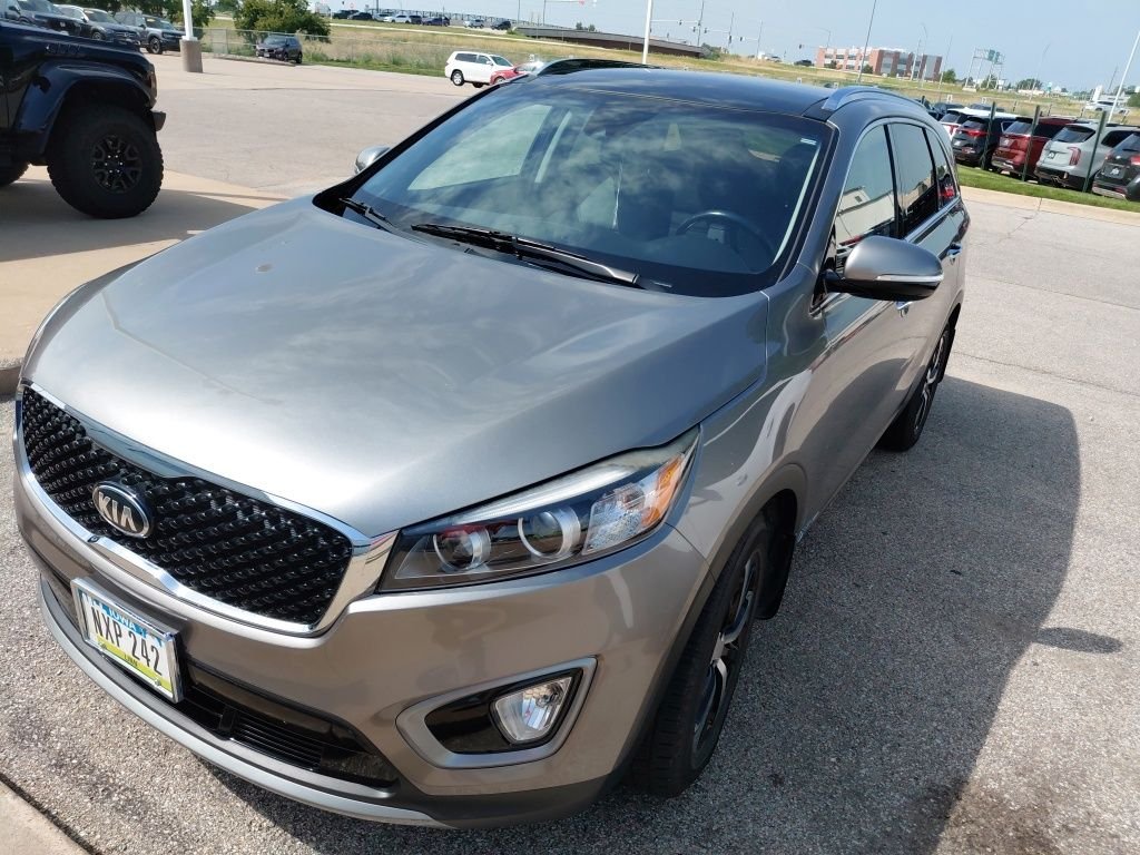 Used 2017 Silver Kia EX image 2