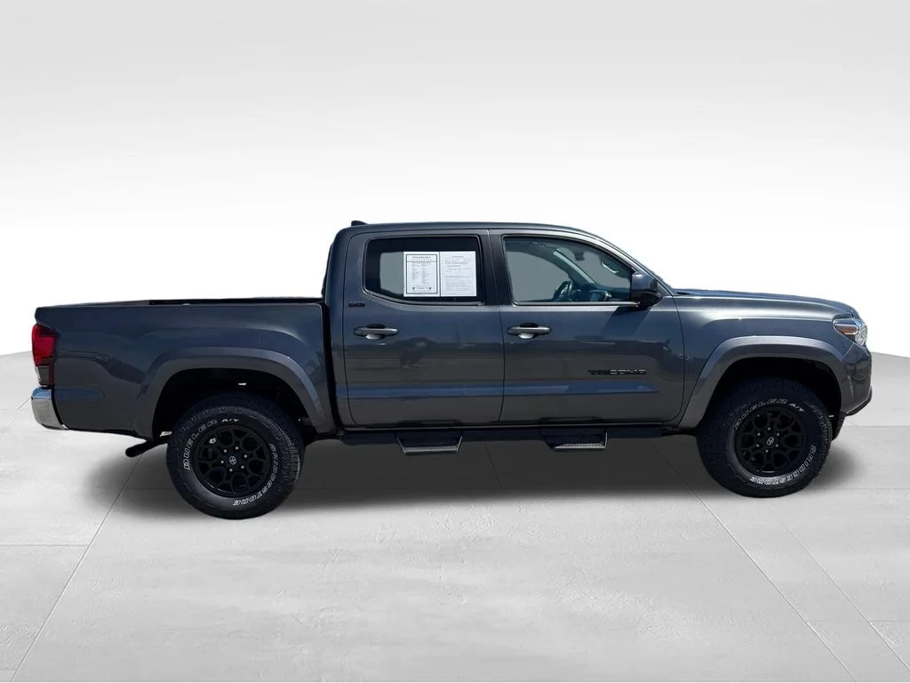 Used 2020 Gray Toyota SR5 image 6