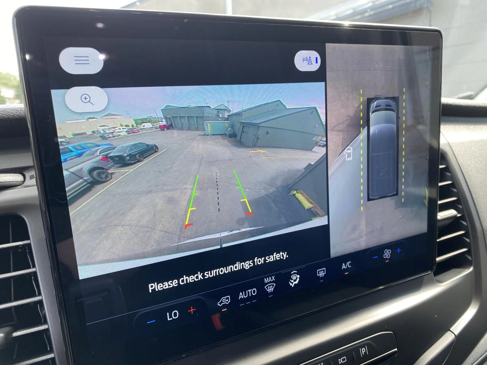 Used 2024  Ford T350 image 18