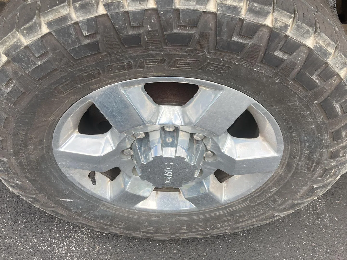 Used 2018 DARK SLATE METALLIC GMC SLT image 10