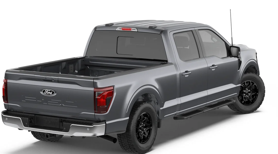 New 2026 CARBONIZED GREY METALLIC Ford XLT image 3