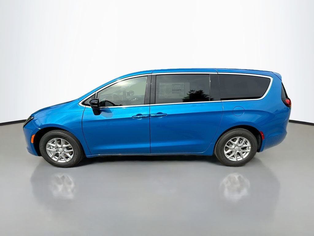 New 2027 Hydro Blue Pearl-Coat Exterior Paint Chrysler Select image 7