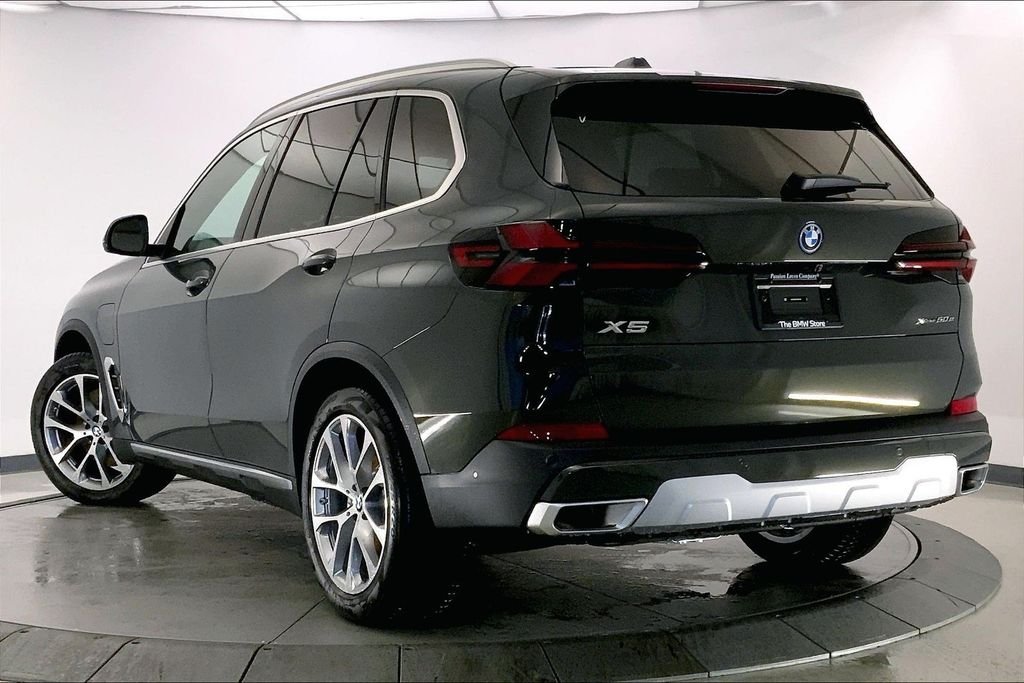 New 2026 Dravit Grey Metallic BMW  image 2