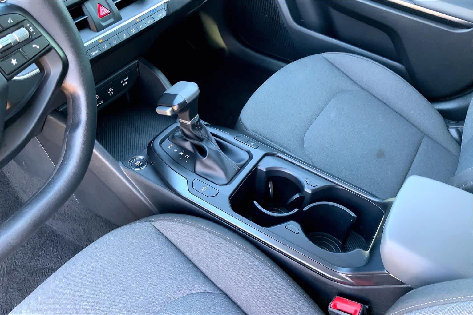 Used 2025 Morning Haze Kia LXS image 17