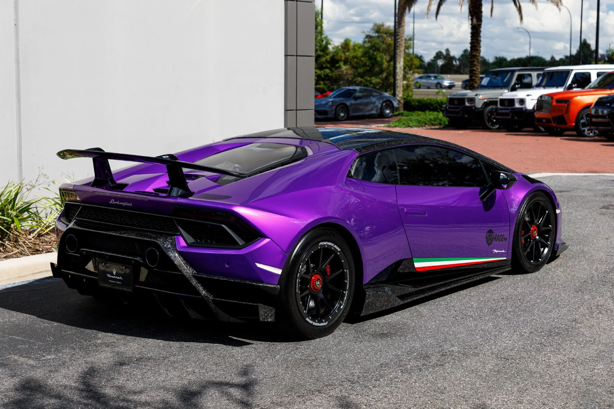 Used 2018  Lamborghini Performante image 5