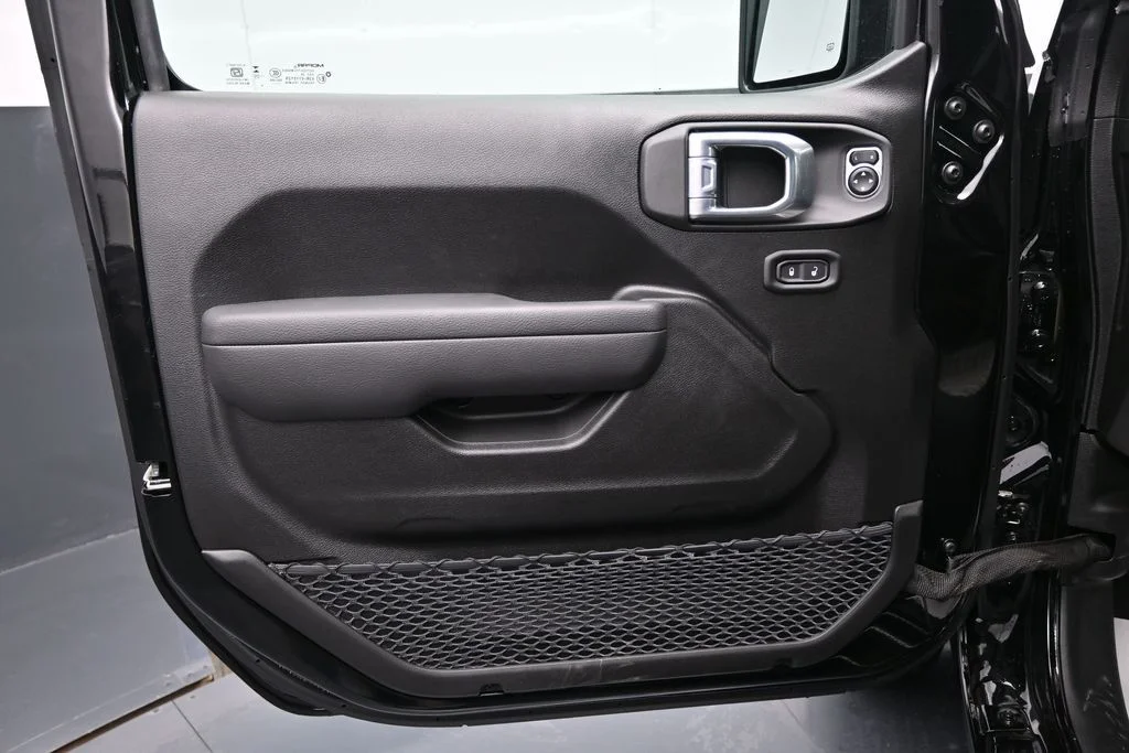New 2026 Black Jeep 85th Anniversary Edition image 10
