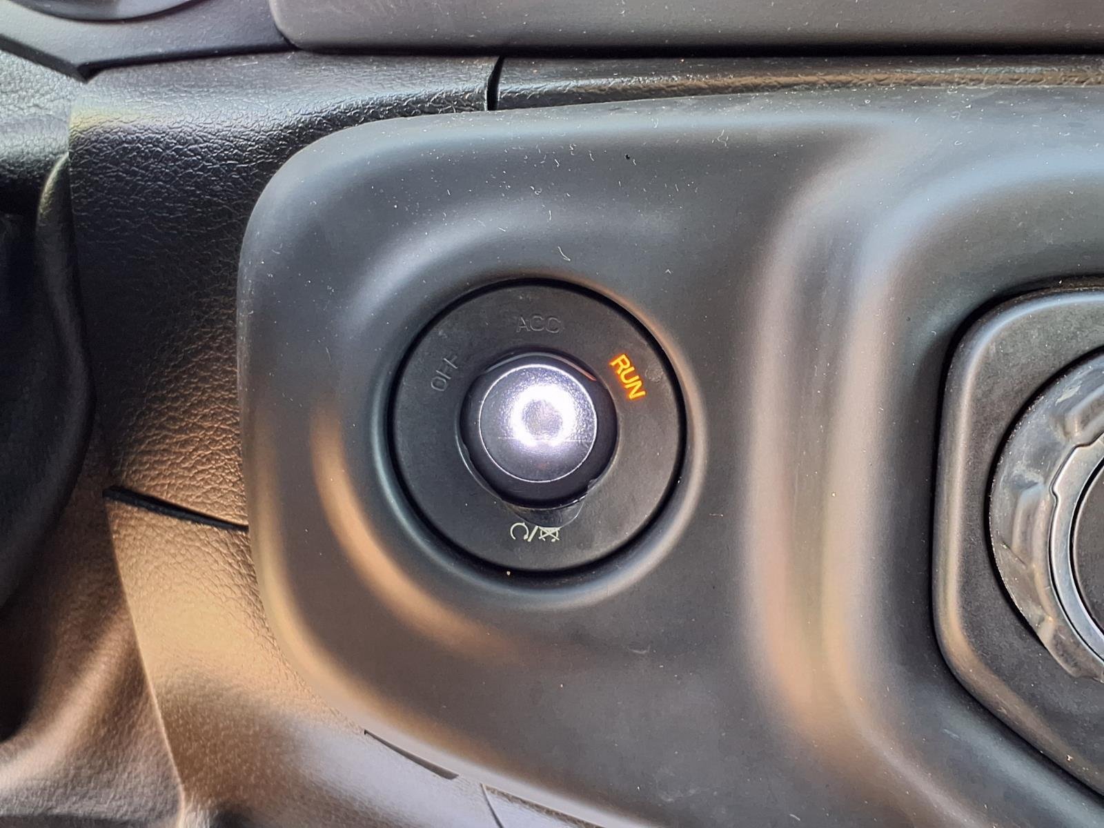 Used 2019 Mojito! Clearcoat Jeep Sport S image 6