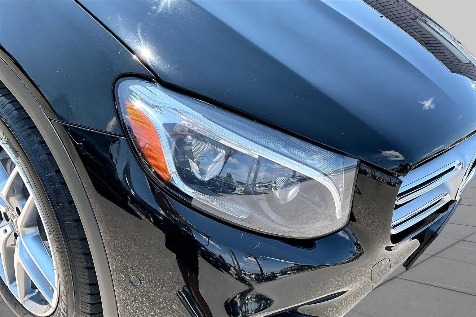 Used 2018 Black Mercedes-Benz GLC 300 image 23