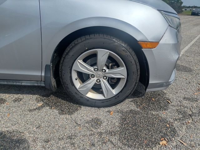Used 2019  Honda EX image 11