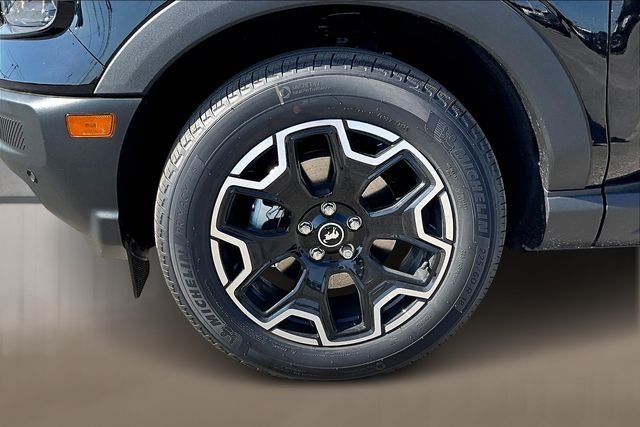 New 2025 Shadow Black Ford Outer Banks image 12