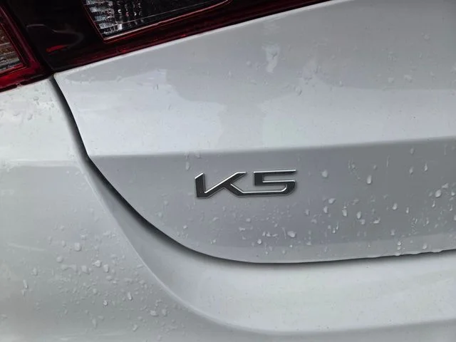 Used 2024 White Kia GT-Line image 5
