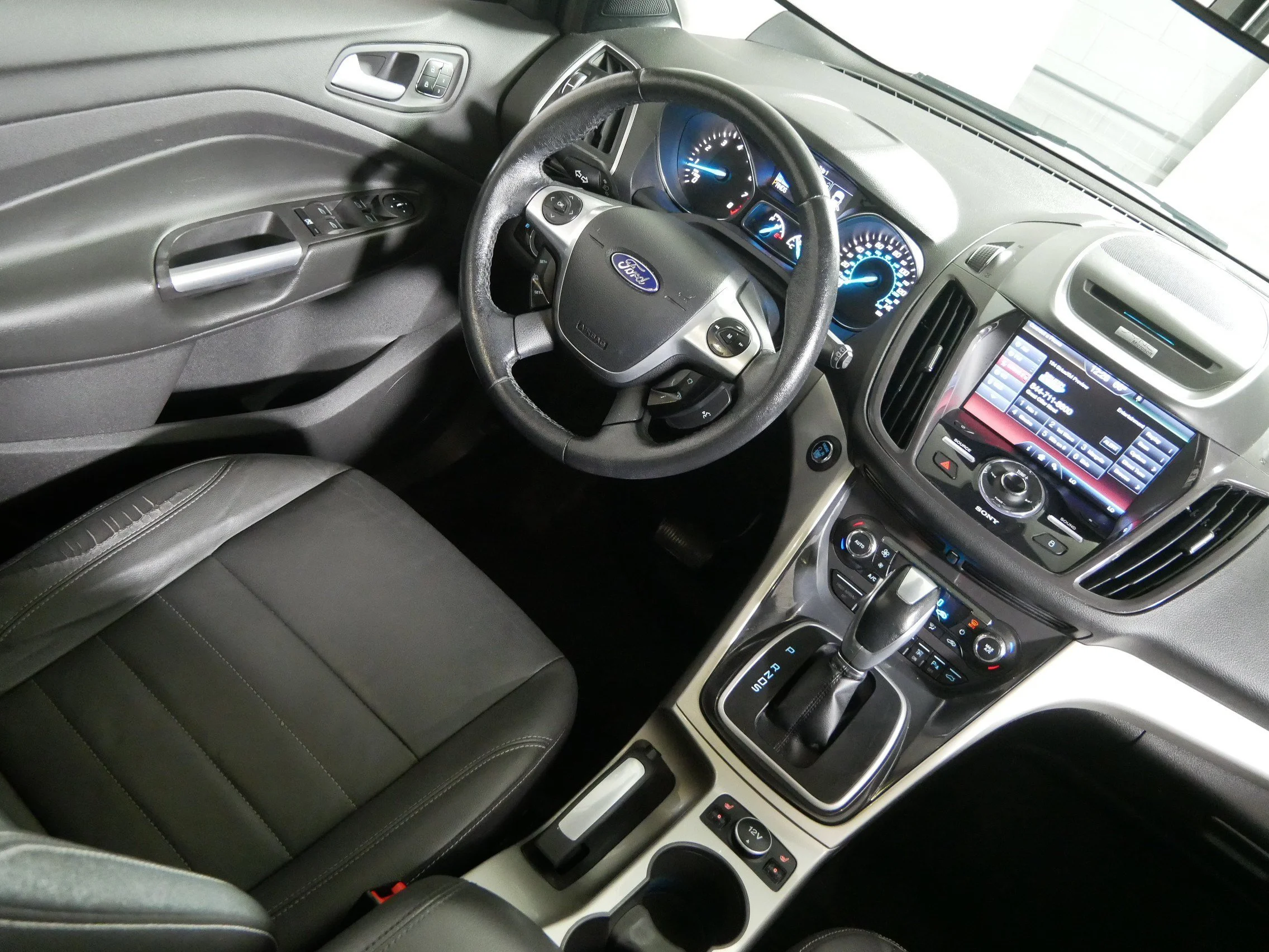 Used 2013 White Platinum Tricoat Ford SEL image 9