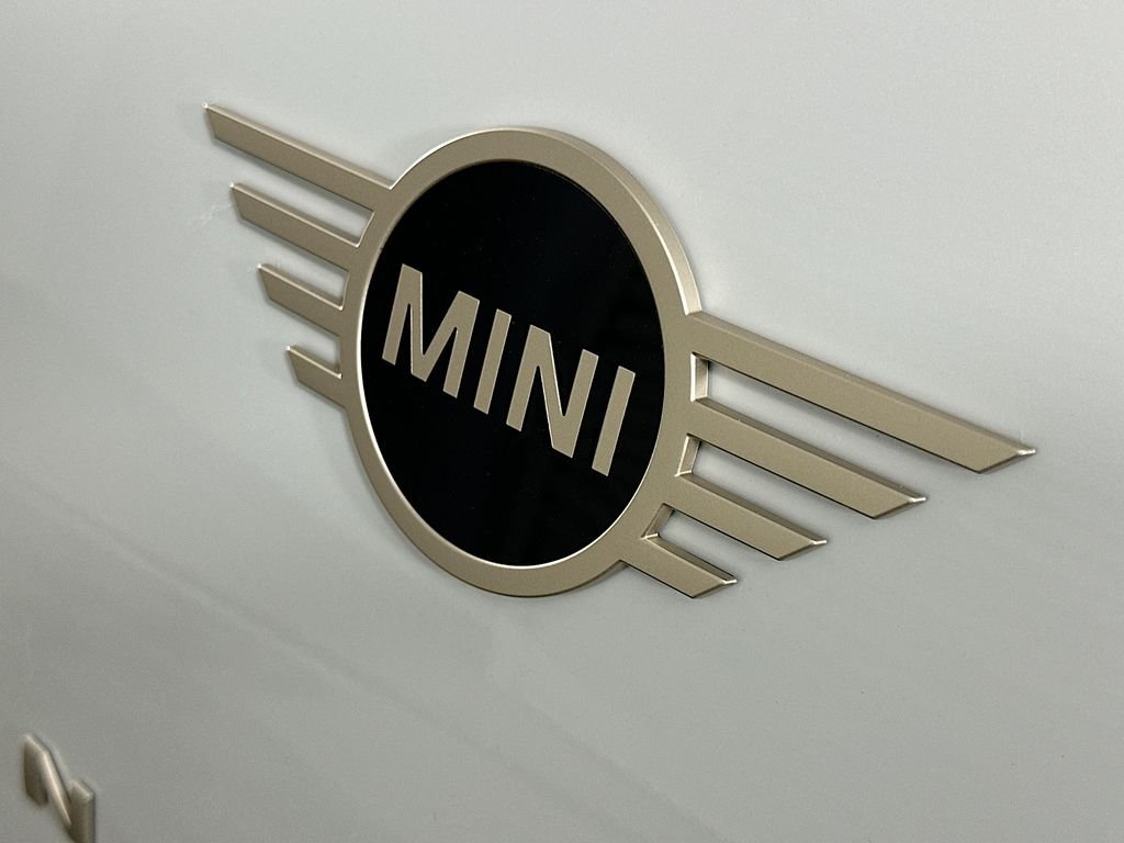 New 2027 White MINI Oxford Edition image 22