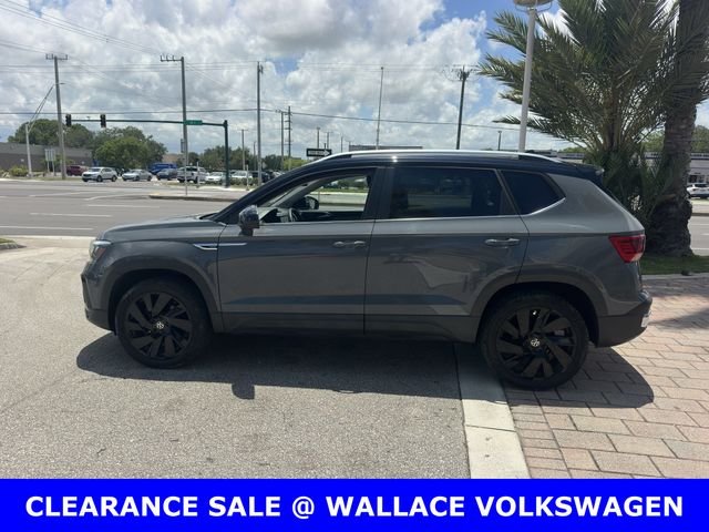 Used 2024 Gray Volkswagen 1.5T SE image 9