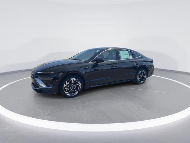 New 2026 Black Hyundai SEL Sport image 4