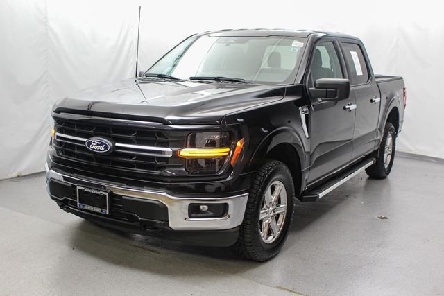 Used 2025 Black Ford XLT image 4