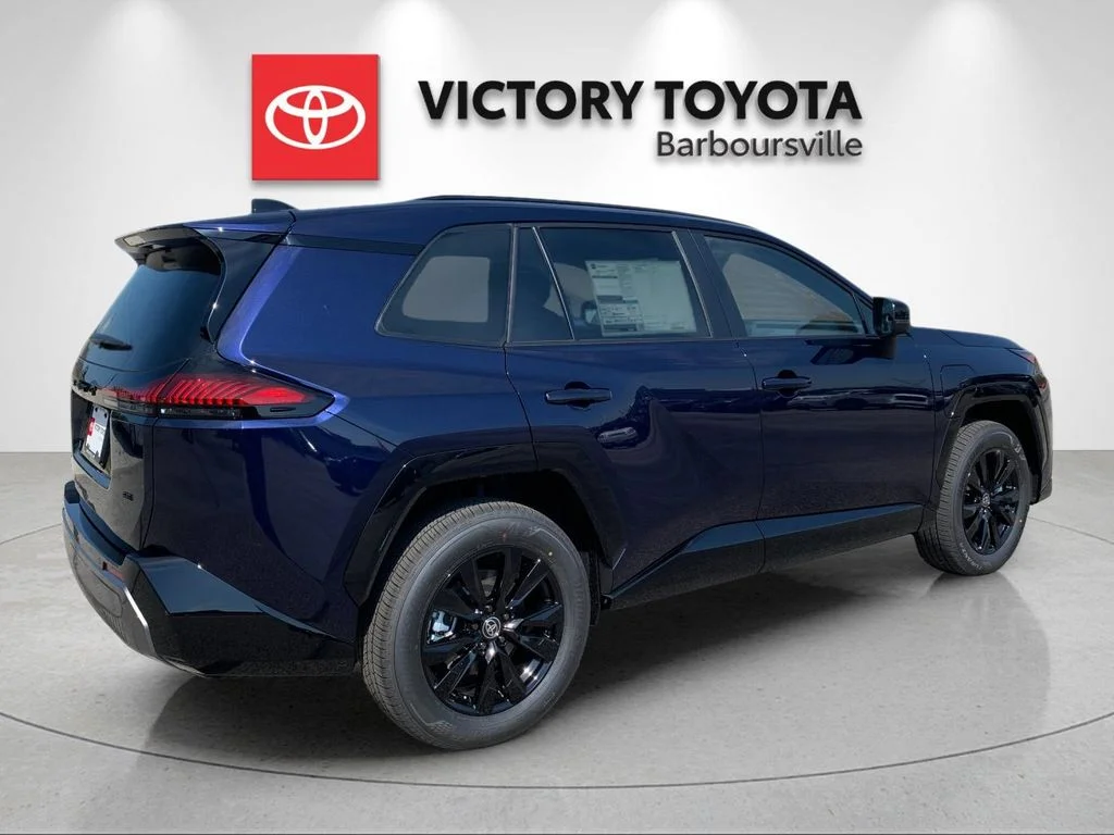 Used 2026  Toyota SE image 7