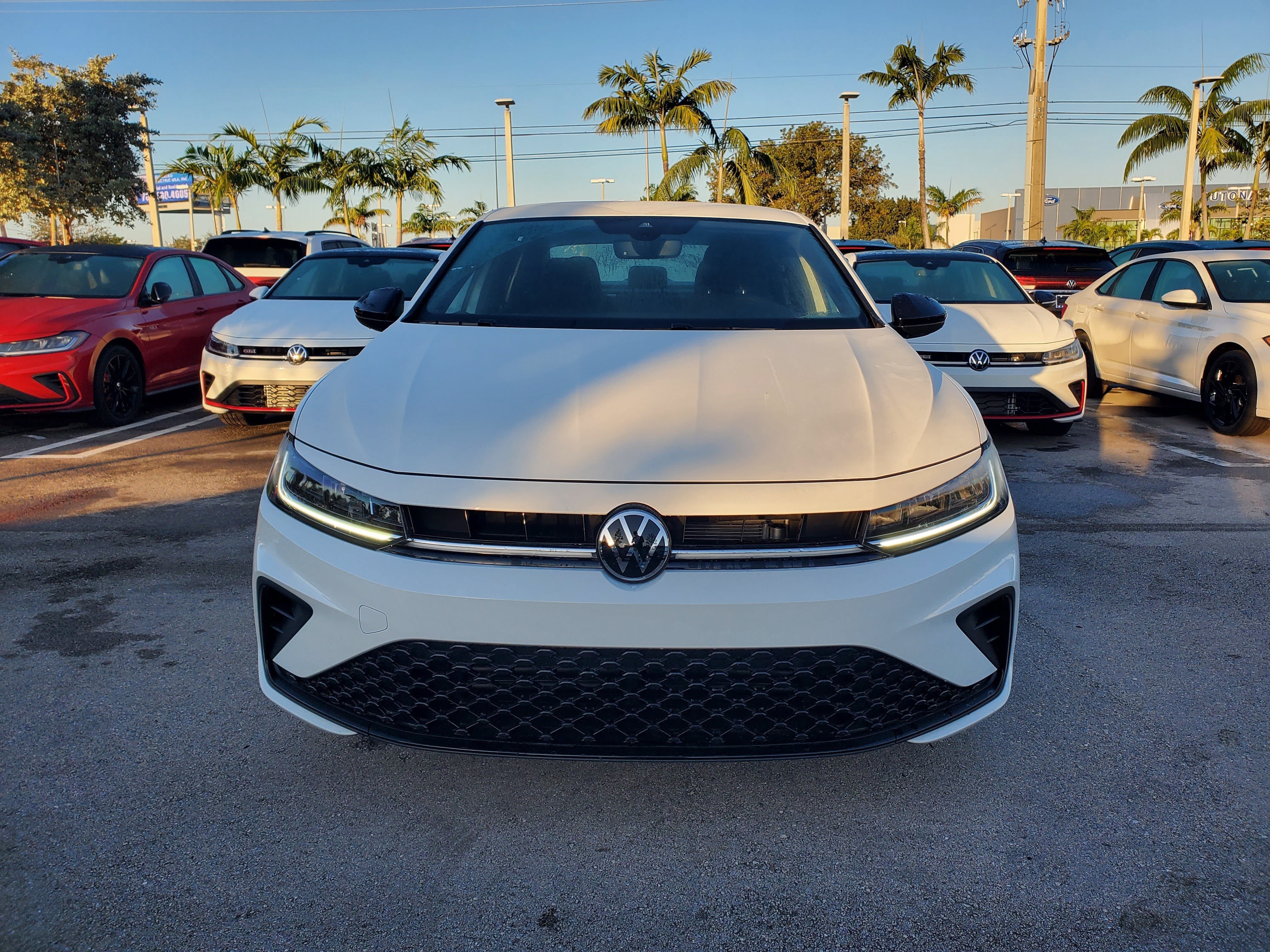 New 2026 White Volkswagen 1.5T Sport image 2