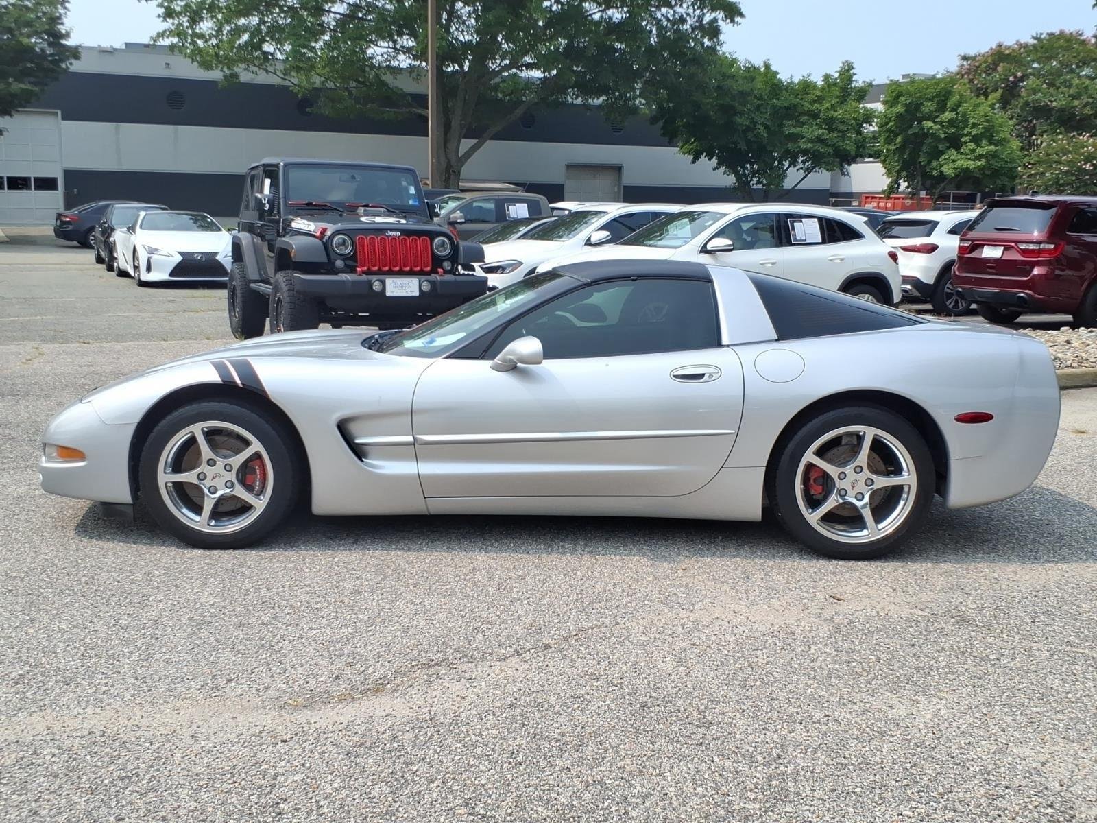 Used 2001 Quicksilver Metallic Chevrolet  image 3