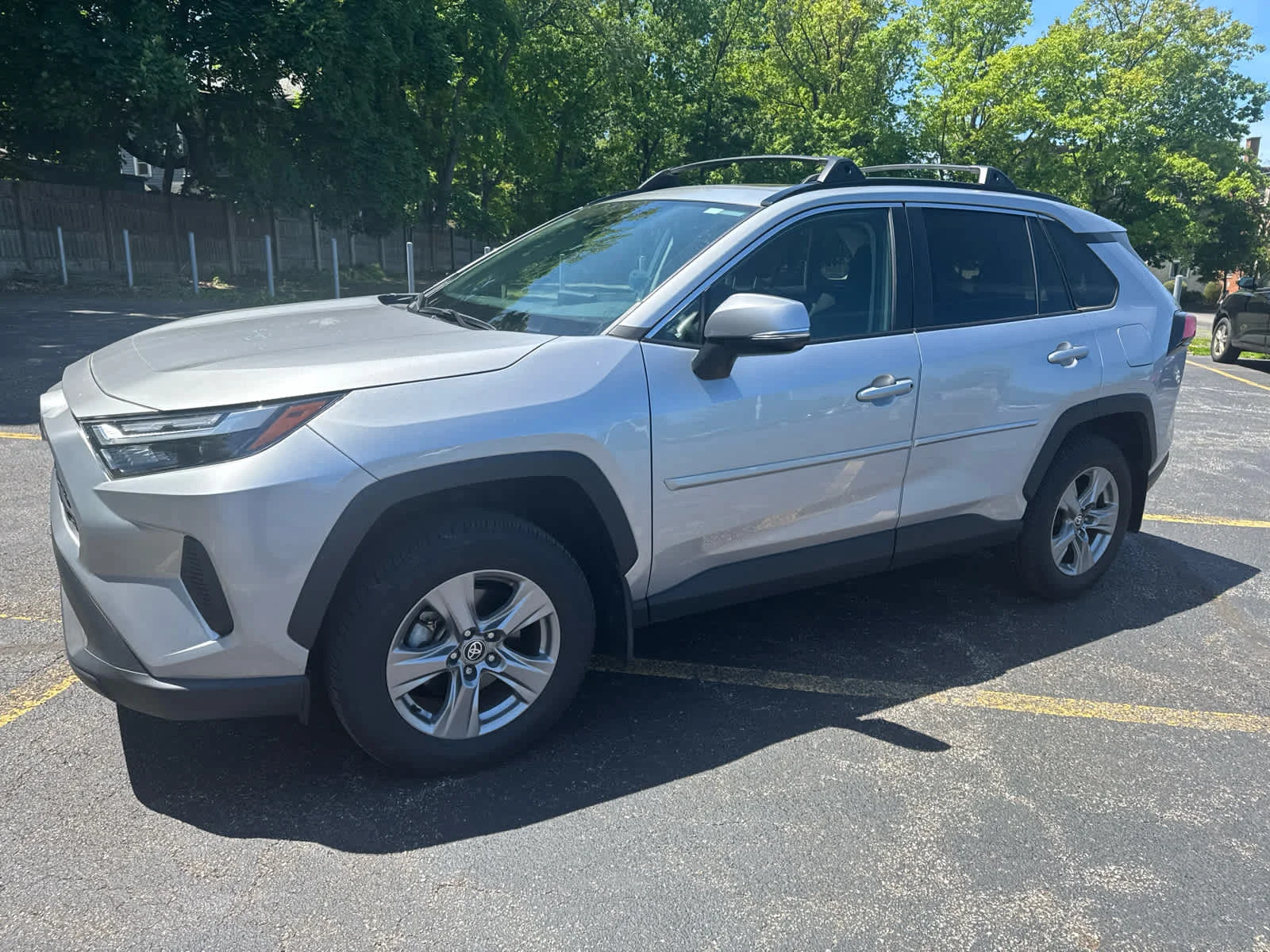 2024 Toyota RAV4 XLE AWD's photo